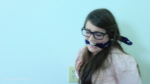www.knottydamsels.com - Elizabeth Andrews: Secretary Struggles thumbnail